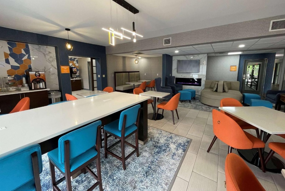 La Quinta Inn & Suites by Wyndham Fayetteville I-95